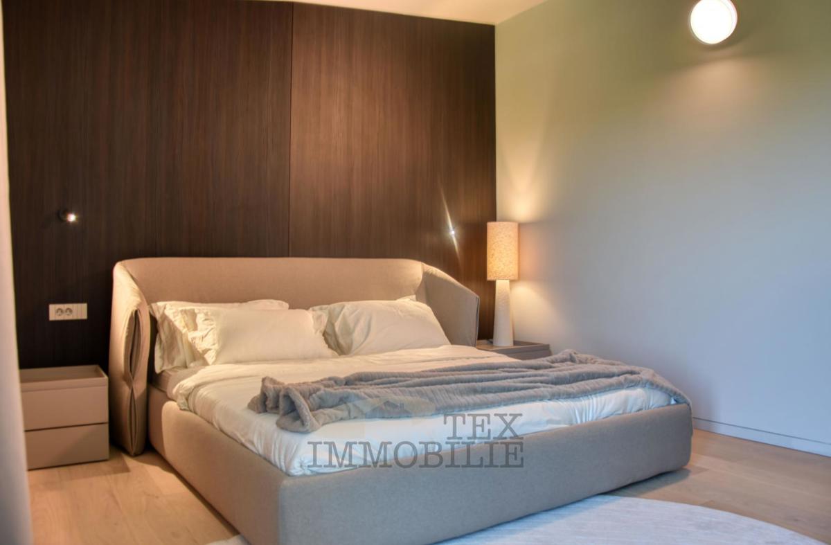 Villa di Lusso con Piscina Immersa nel Verde – Pace, Design e Piacere Assoluto