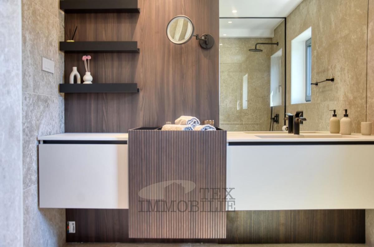 Villa di Lusso con Piscina Immersa nel Verde – Pace, Design e Piacere Assoluto