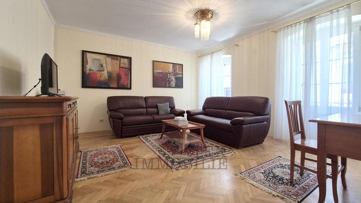 Parenzo – Due eleganti appartamenti nel cuore del centro storico