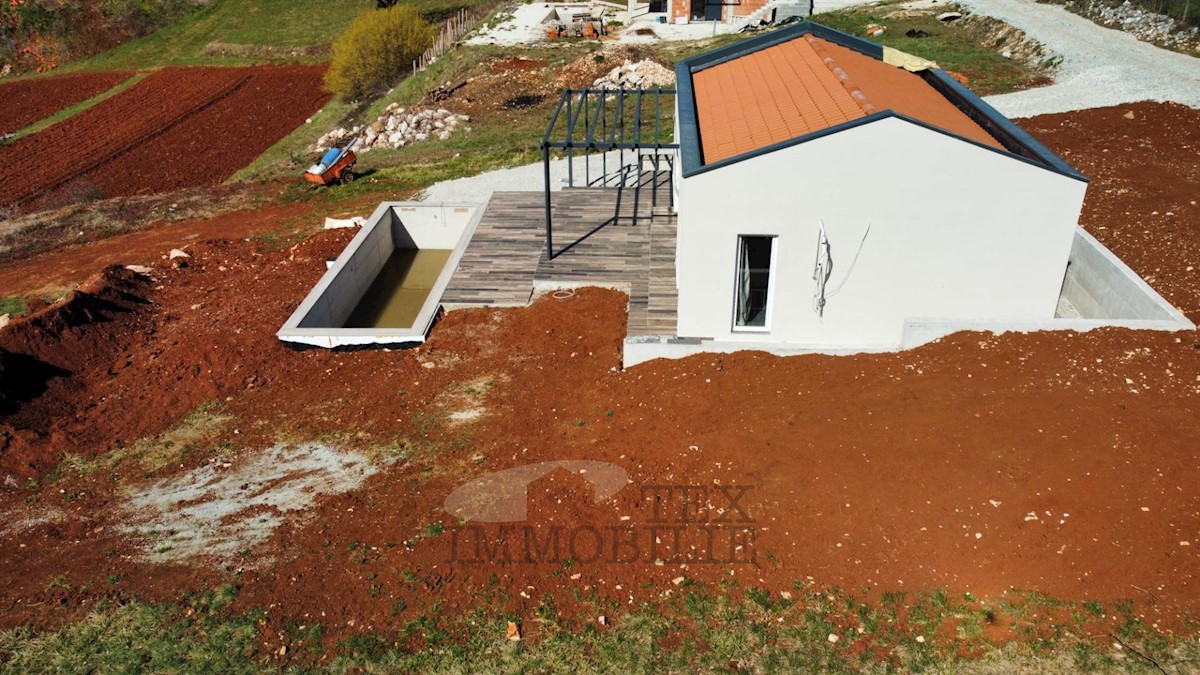 Bella casa con piscina vicino a Visignano