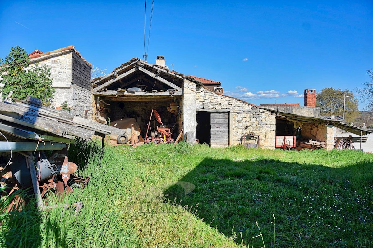 Casa in pietra d'Istria per l'adattamento