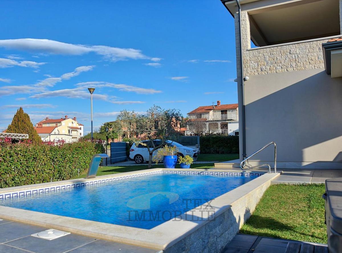 Affascinante casa bifamiliare vicino a Parenzo , 316 m2