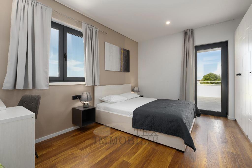 Villa moderna con vista mare a Parenzo 