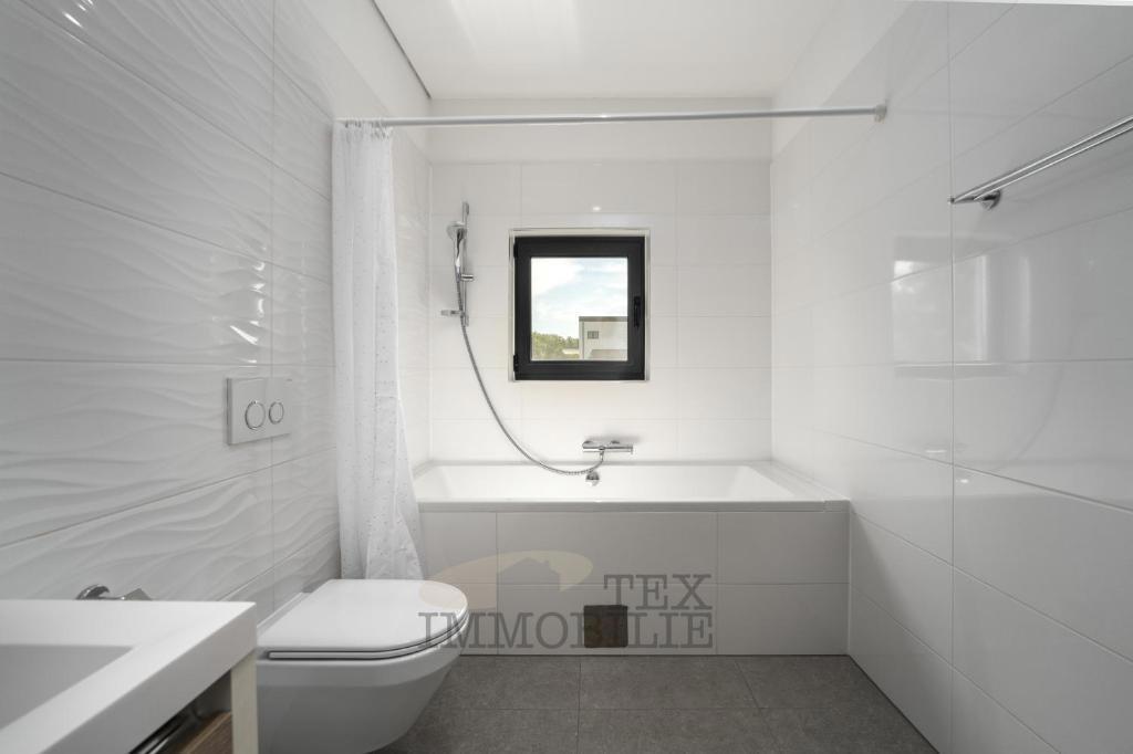 Villa moderna con vista mare a Parenzo 