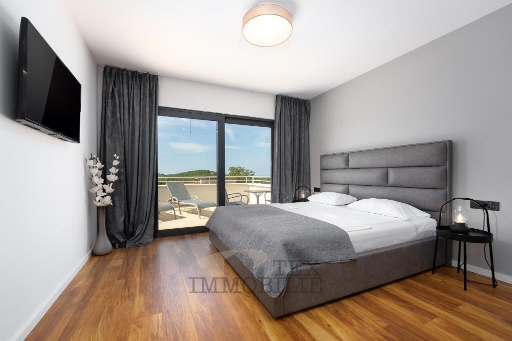 Villa moderna con vista mare a Parenzo 