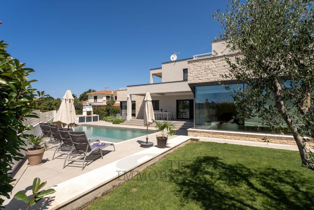 Villa moderna con vista mare a Parenzo 