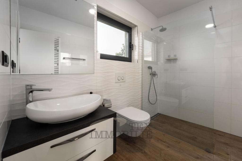 Villa moderna con vista mare a Parenzo 