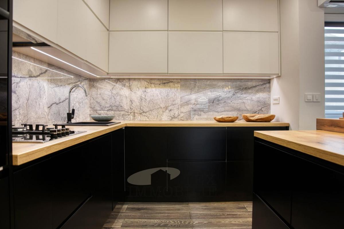 Parenzo – Appartamento spazioso 100 m², a 800 m dal mare