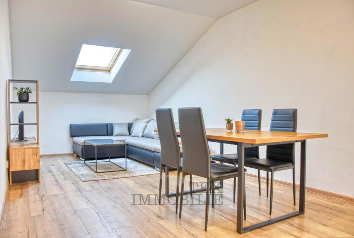 Appartamento in vendita in posizione eccellente nel centro di Parenzo – a 300 m dal mare!