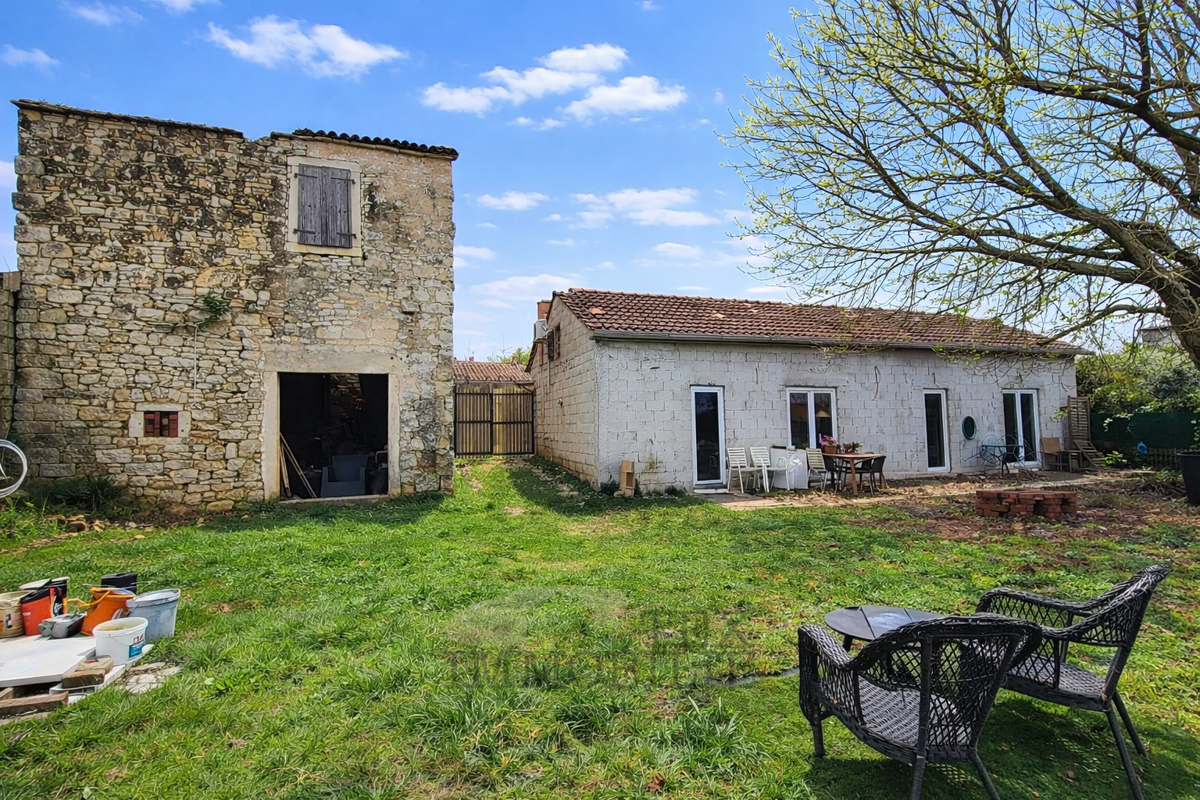 Casa a piano terra e rudere in pietra – dintorni di Parenzo, Visignano, 12 km dal mare