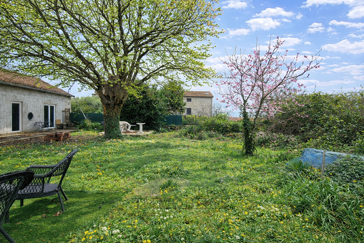 Casa a piano terra e rudere in pietra – dintorni di Parenzo, Visignano, 12 km dal mare
