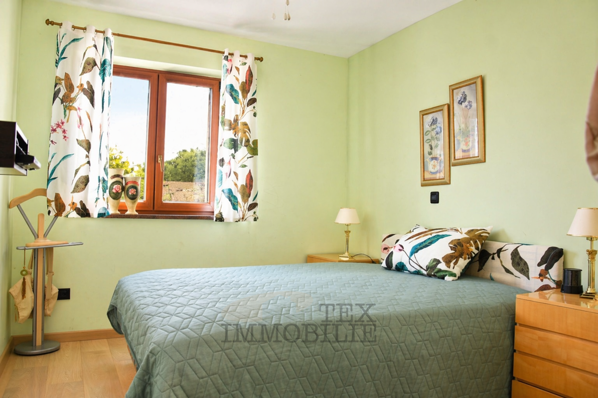 Parenzo, appartamento in ottima posizione a 150 m dal mare