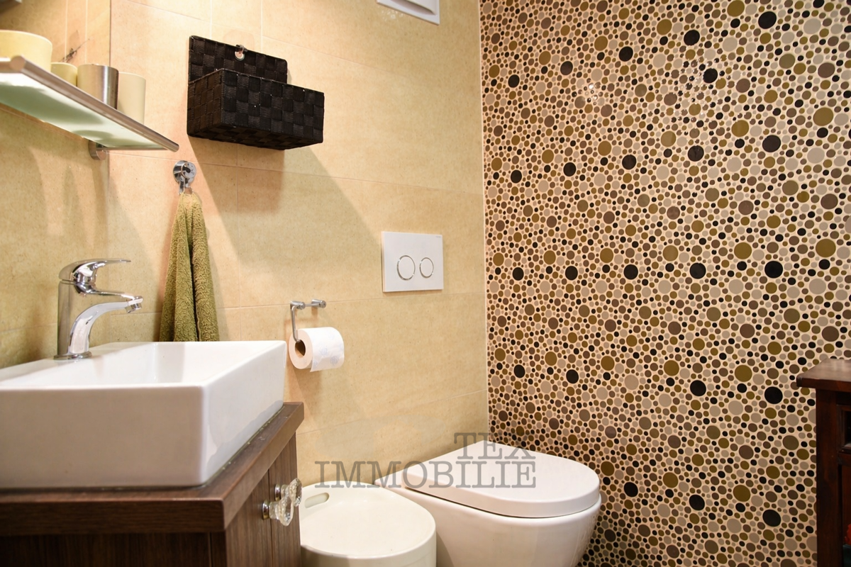 Parenzo, appartamento in ottima posizione a 150 m dal mare