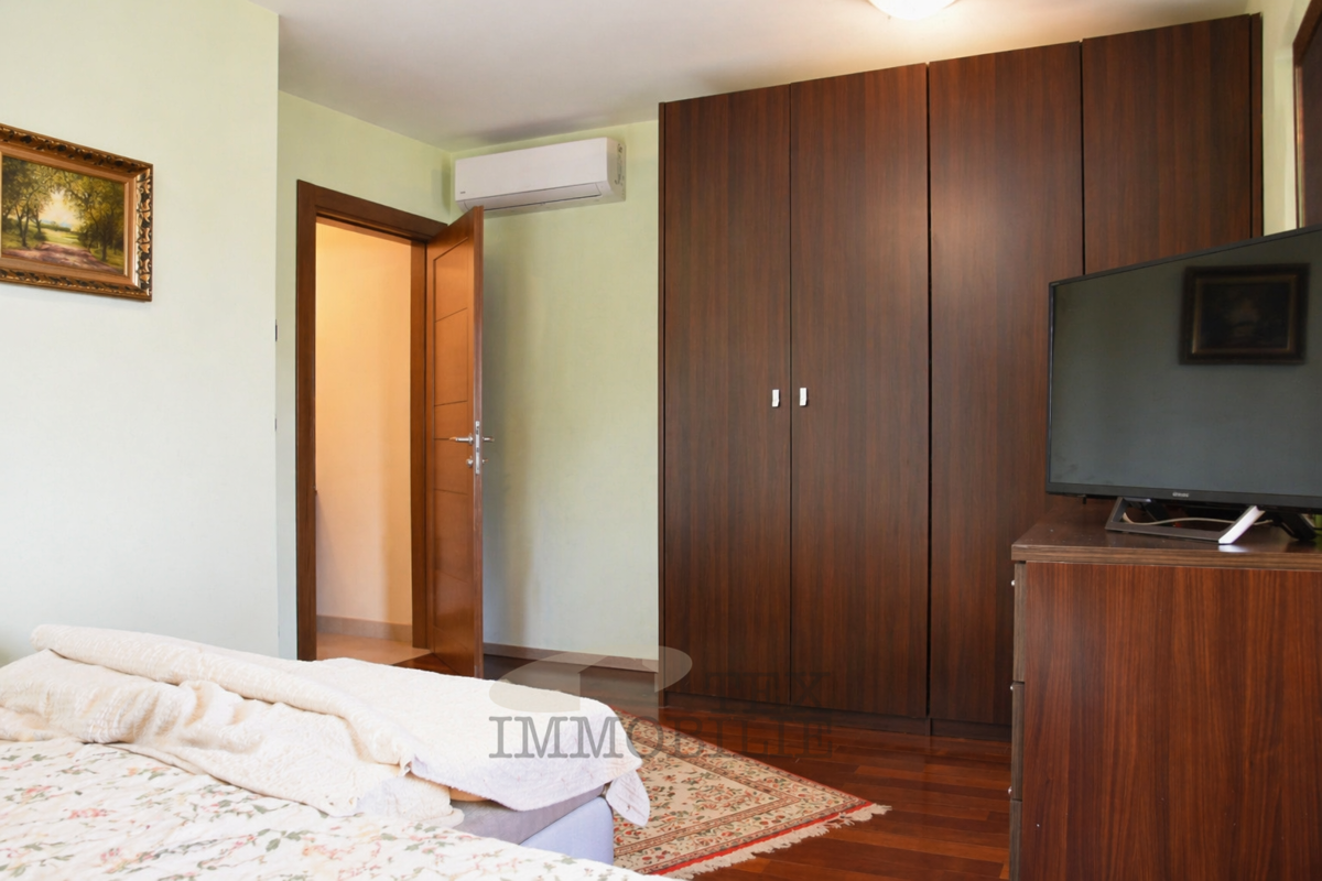 Parenzo, appartamento in ottima posizione a 150 m dal mare