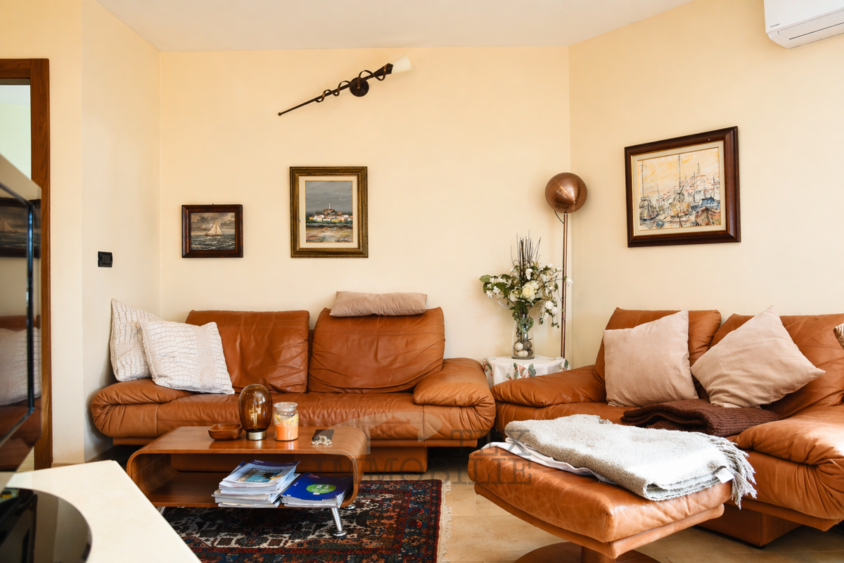 Parenzo, appartamento in ottima posizione a 150 m dal mare