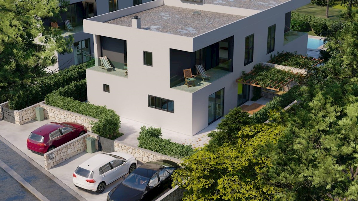 Porec, casa bifamiliare in un'ottima posizione, 129m2