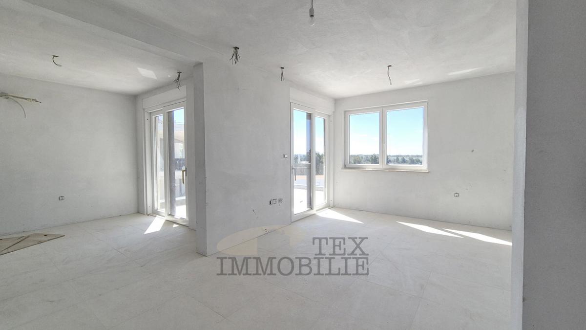 Penthouse in ottima posizione vicino al mare V2C3