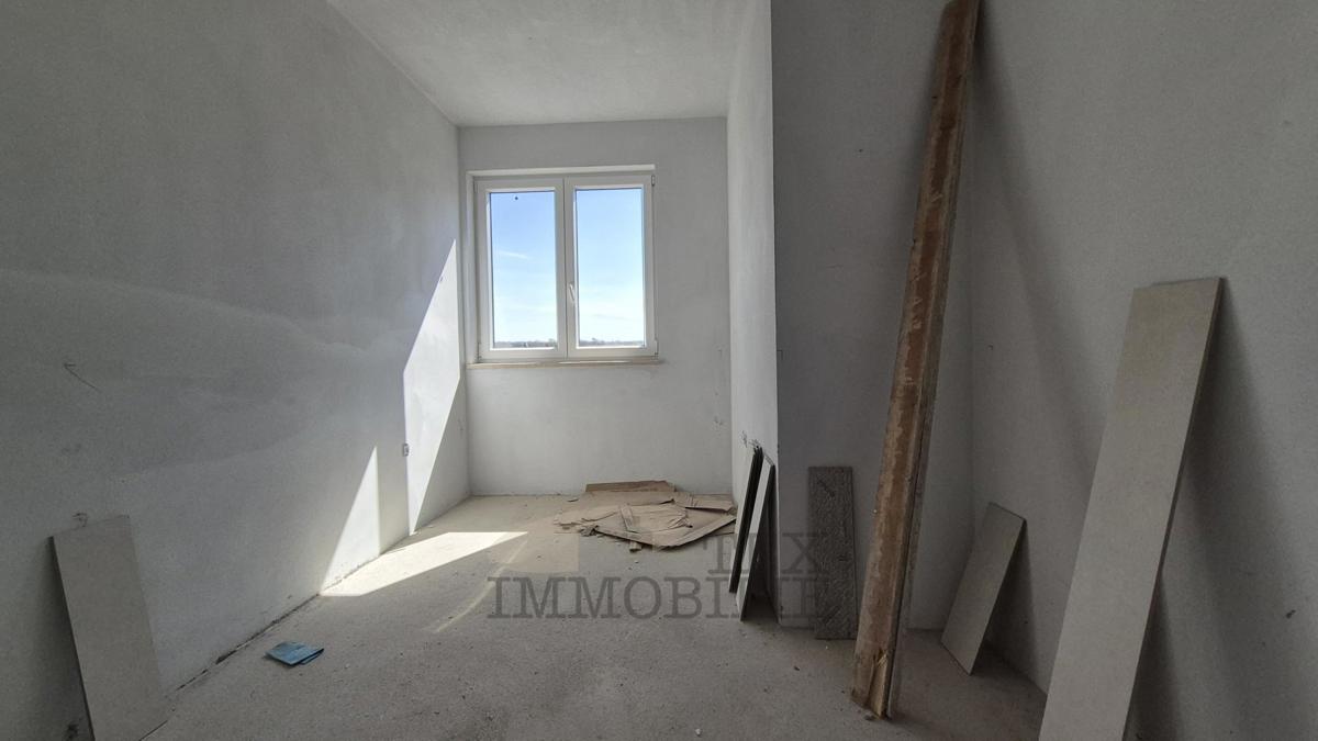Penthouse in ottima posizione vicino al mare V2C3