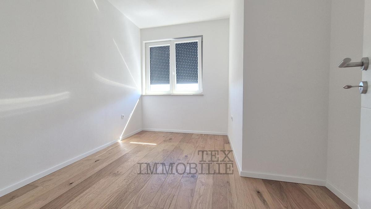 Penthouse in ottima posizione vicino al mare V2C3