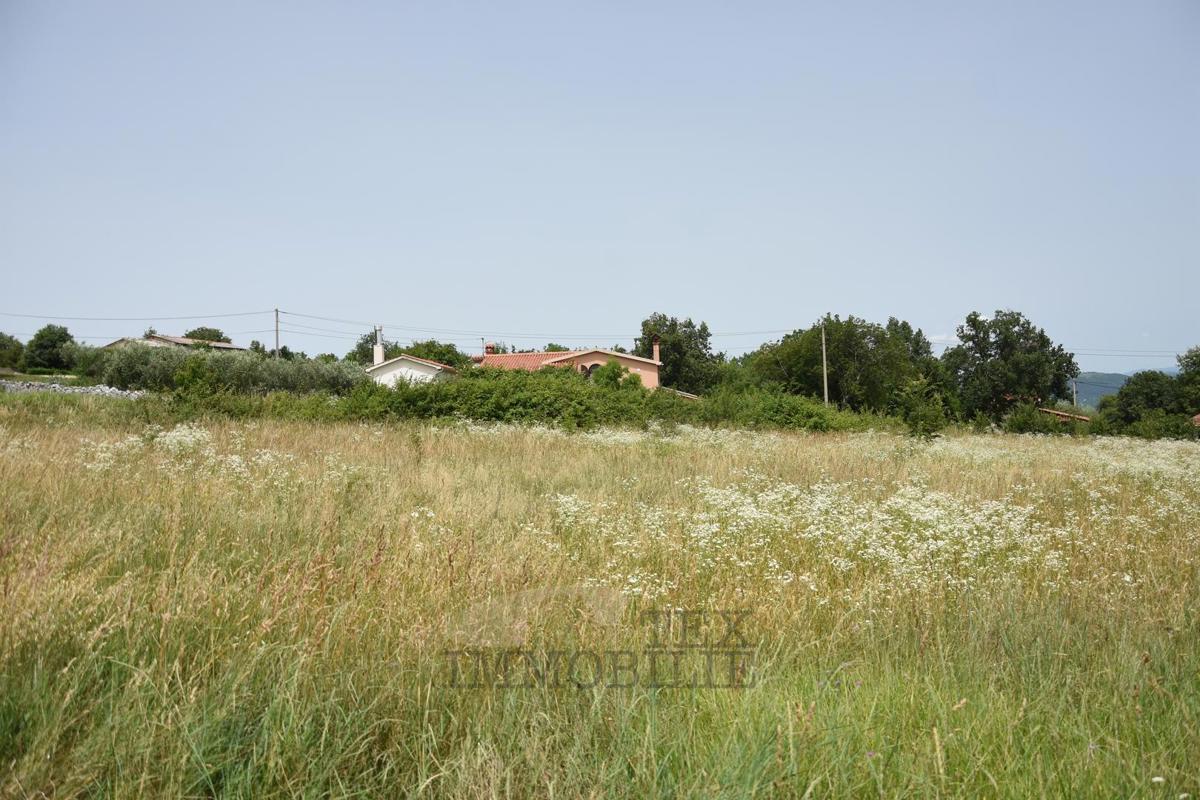 Terreno con vista su Montona