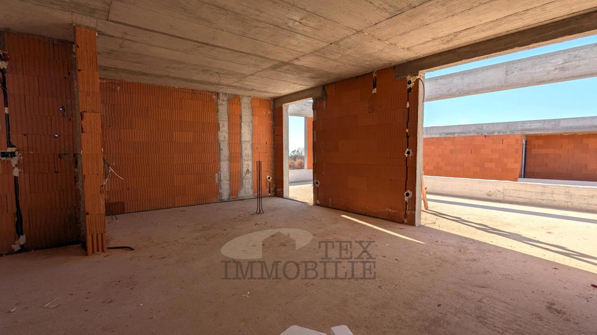 Parenzo, attico con tre camere da letto - E