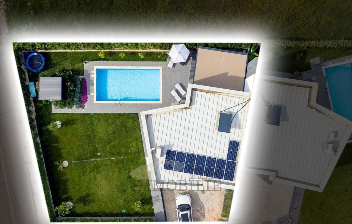 Casa moderna con piscina e vista mare, 158m2