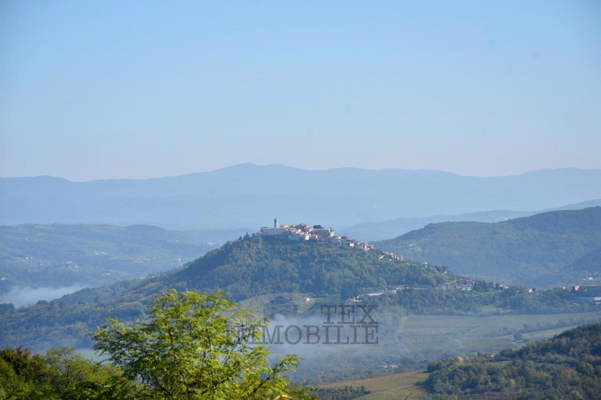 Terreno edificabile nella pittoresca cittadina di Visinada, 4123 m2