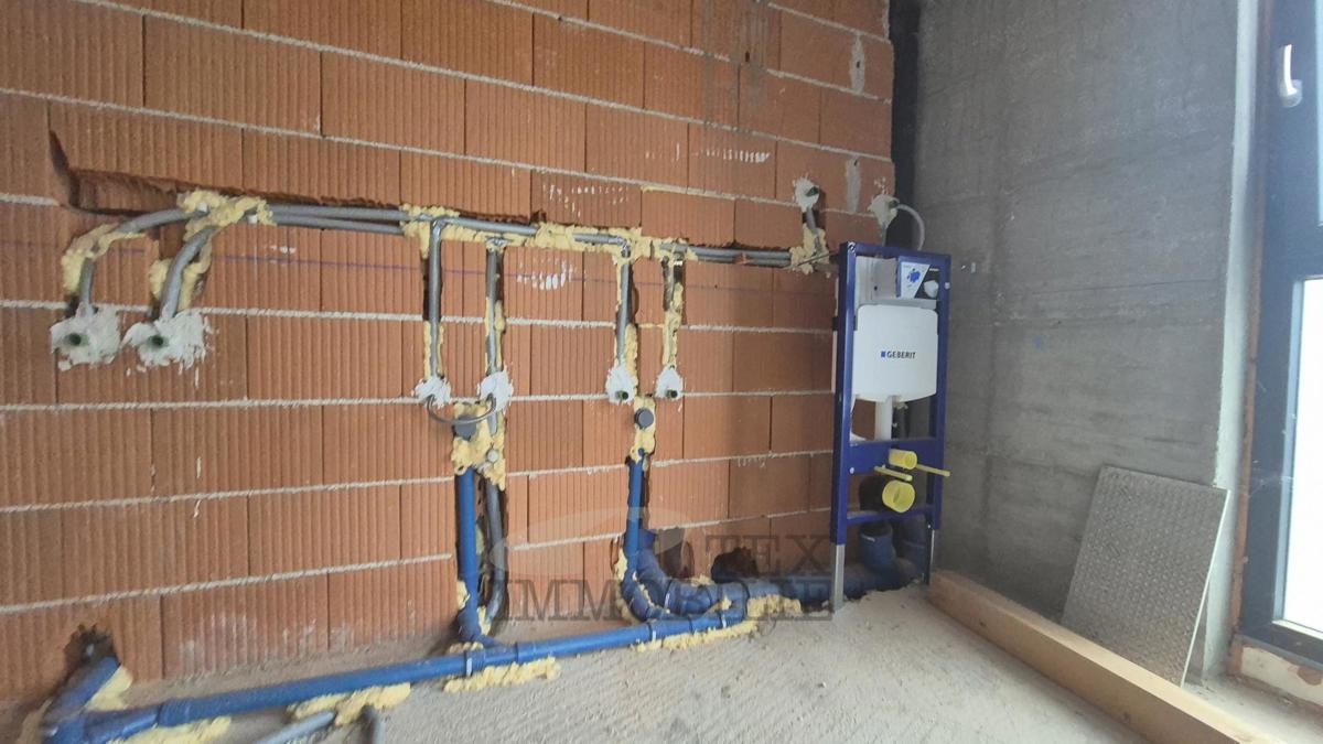 Parenzo, ottimo appartamento nuovo a 1,6 km dal mare - S1