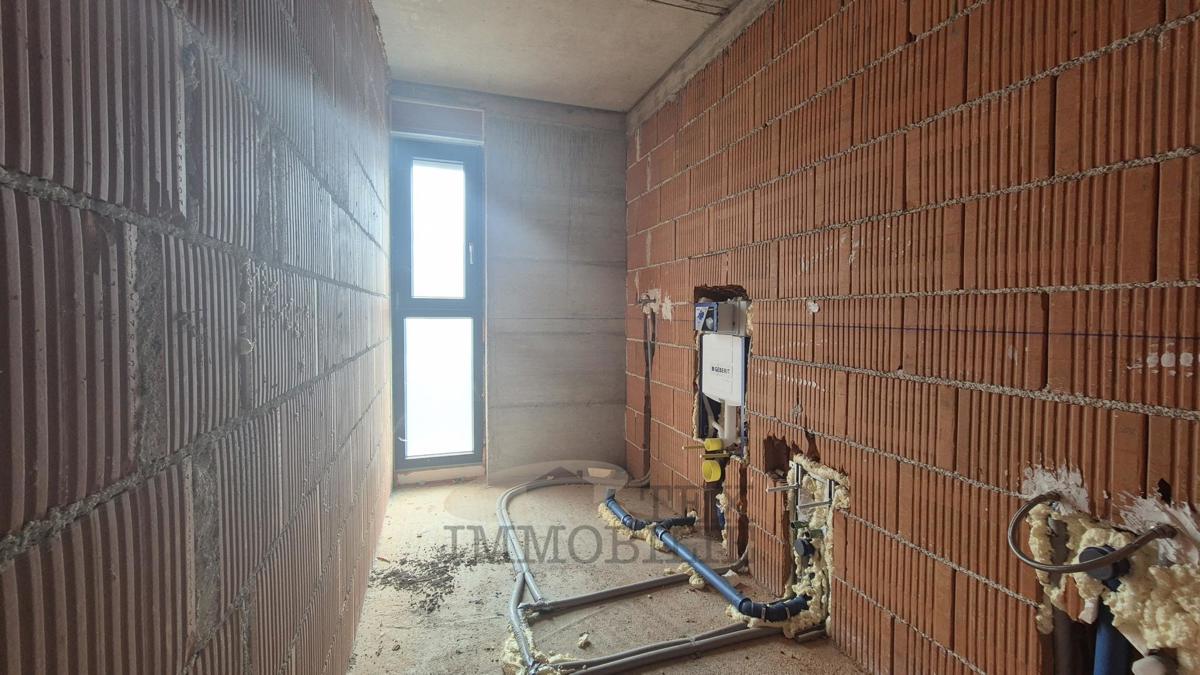 Parenzo, ottimo appartamento nuovo a 1,6 km dal mare - S1