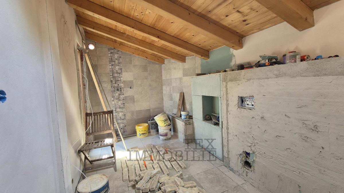 Bella casa indipendente in pietra con giardino