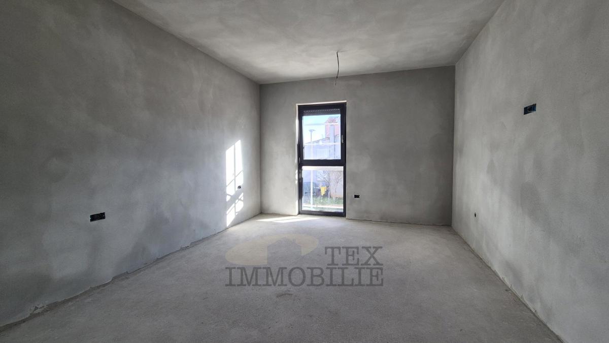 Dintorni di Parenzo, appartamento con tre camere da letto a 1 km dal mare