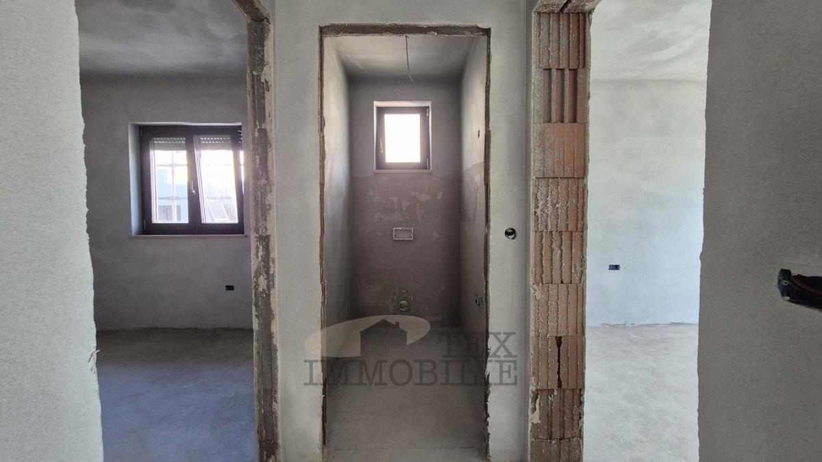 Dintorni di Parenzo, appartamento con tre camere da letto a 1 km dal mare