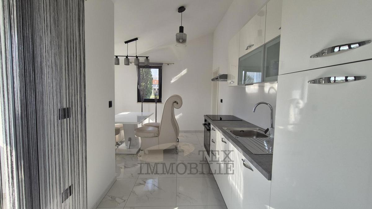 Casa con due appartamenti a soli 4 km da Parenzo