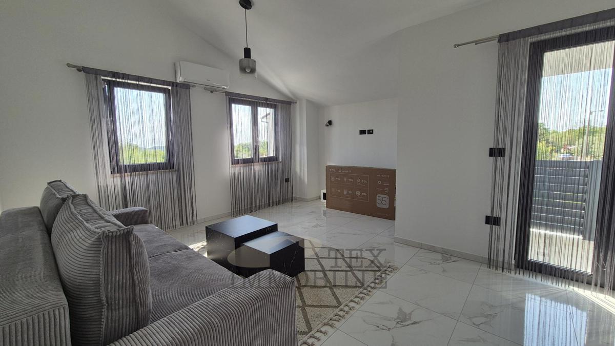 Casa con due appartamenti a soli 4 km da Parenzo