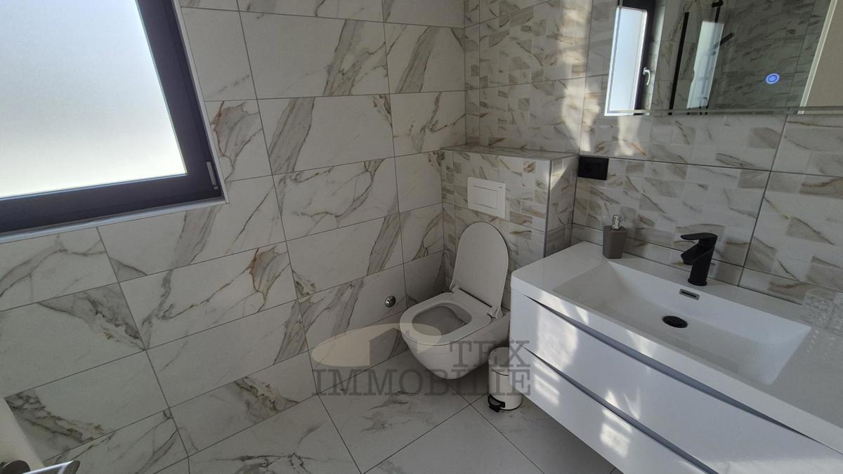 Casa con due appartamenti a soli 4 km da Parenzo