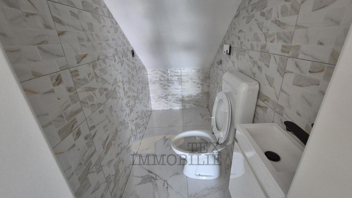 Casa con due appartamenti a soli 4 km da Parenzo