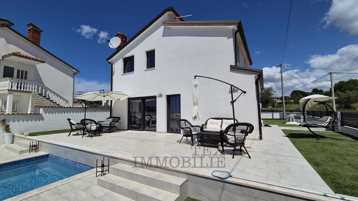 Casa con due appartamenti a soli 4 km da Parenzo