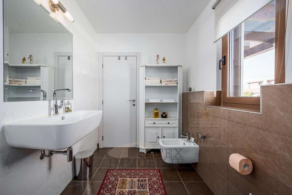 Bella casa con piscina a soli 10 km da Parenzo e dal mare