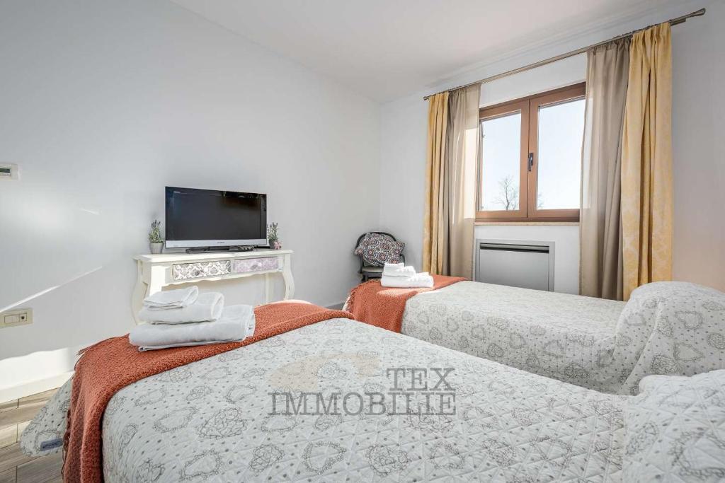 Bella casa con piscina a soli 10 km da Parenzo e dal mare