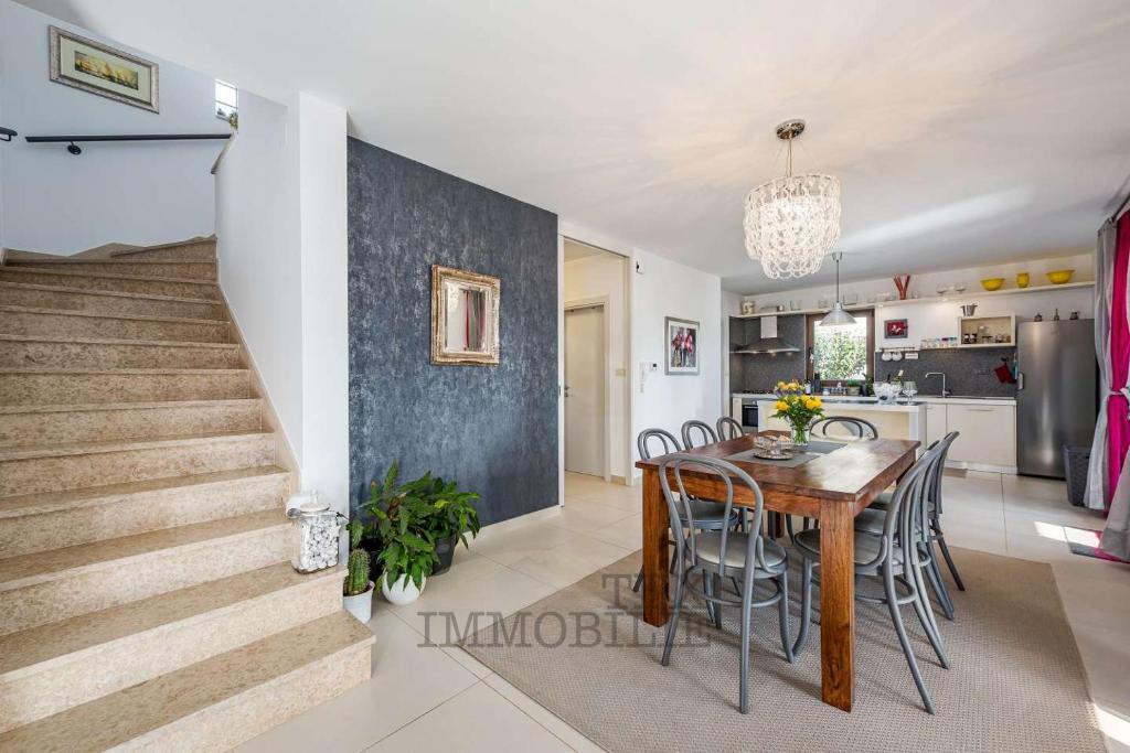 Bella casa con piscina a soli 10 km da Parenzo e dal mare