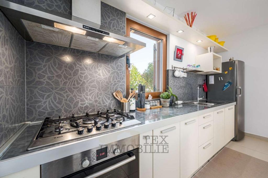 Bella casa con piscina a soli 10 km da Parenzo e dal mare