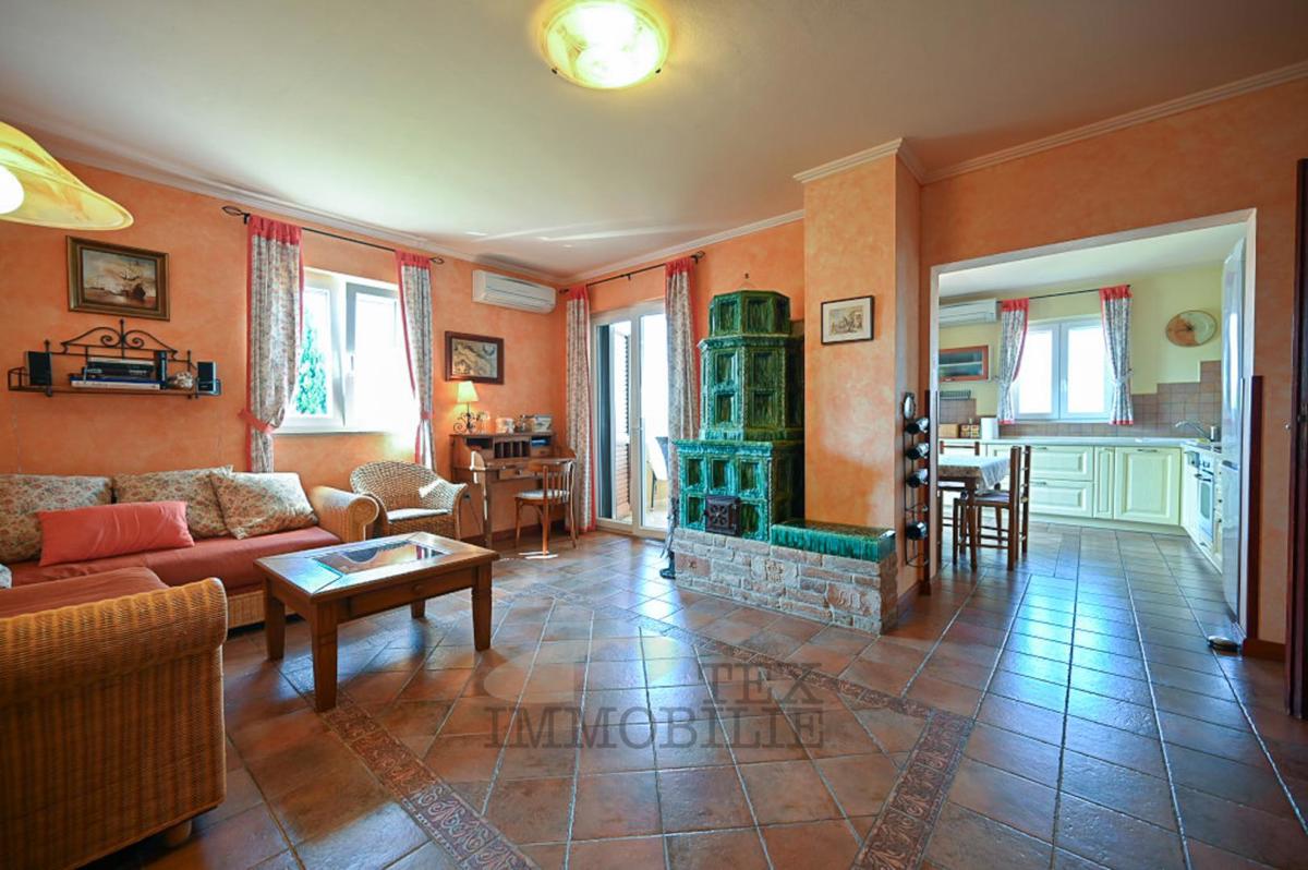 Appartamento al piano terra con vista mare – Novigrad