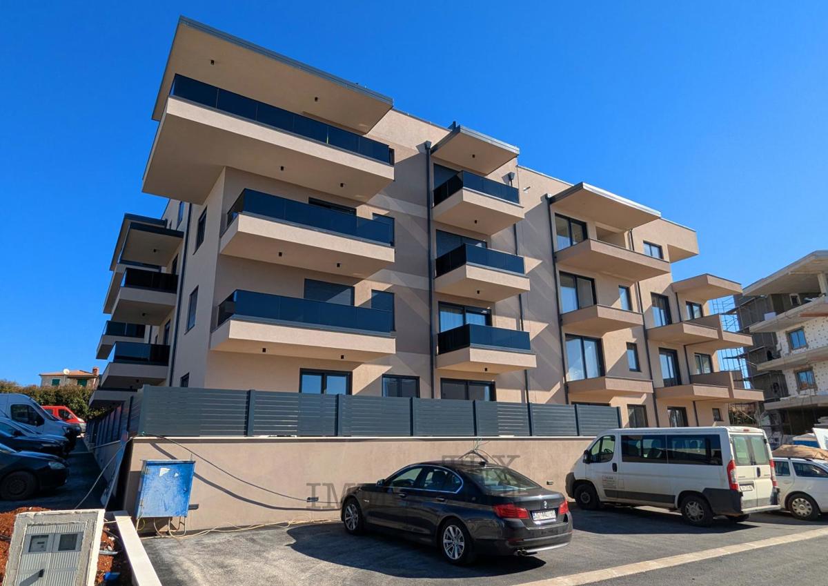 Zona Parenzo, lussuoso appartamento in costruzione vicino al mare