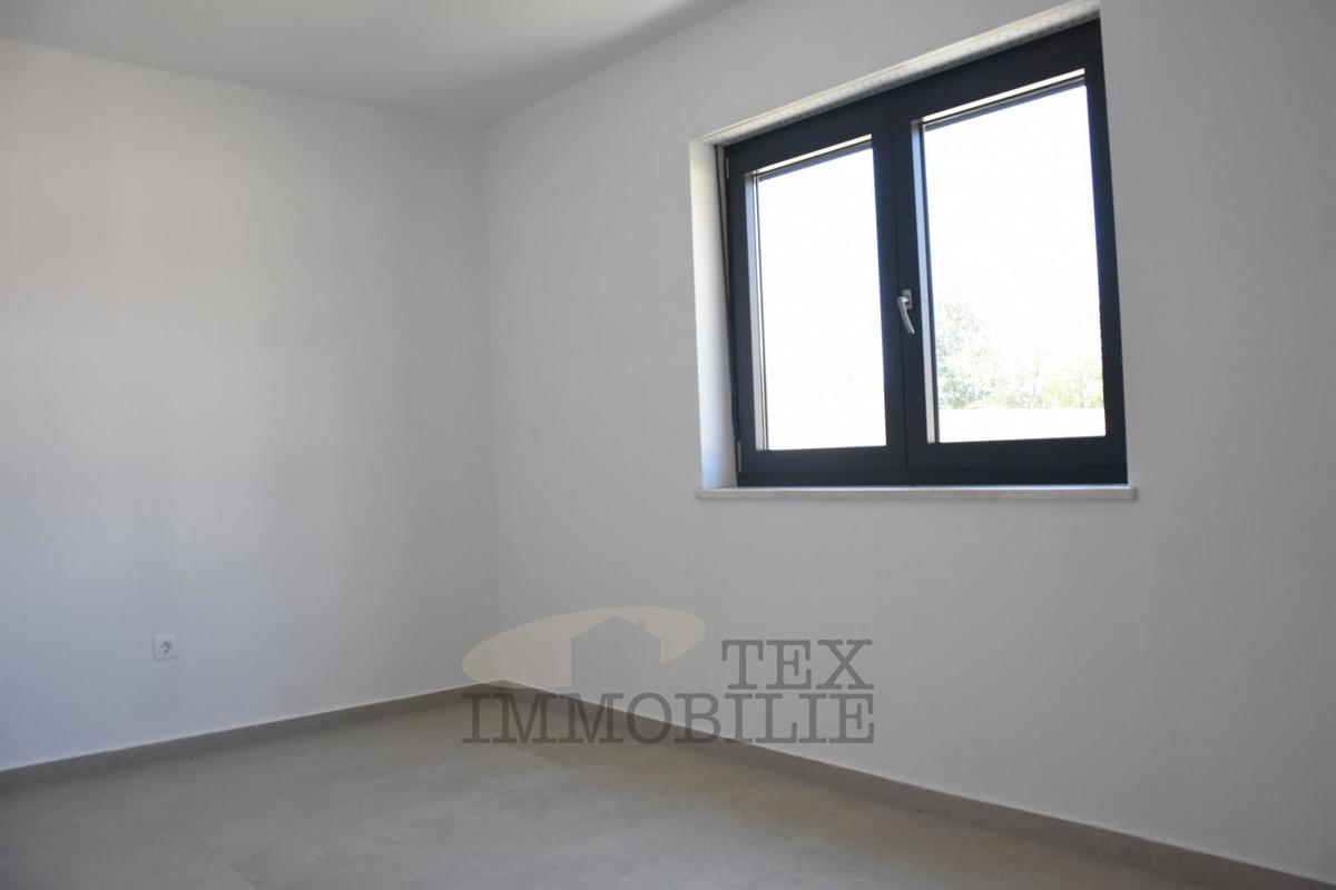 Appartamento al piano terra vicino al mare, 87 m2