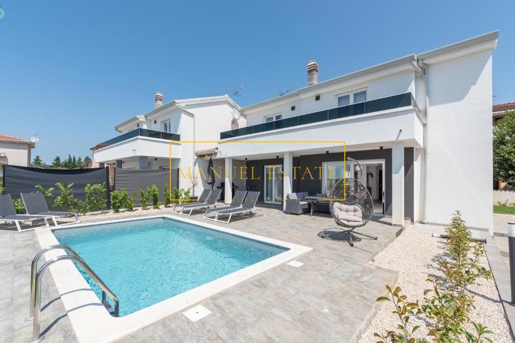 VILLA MODERNA CON 3 CAMERE DA LETTO E PISCINA VICINO AL MARE IN ISTRIA - POREČ!