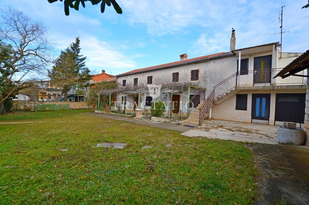 Vecchia casa istriana vicino a Buie