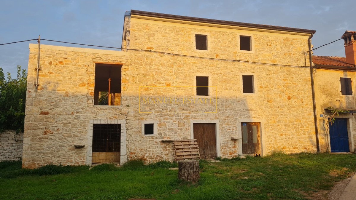 Casa in pietra ristrutturata, vicino a Umago