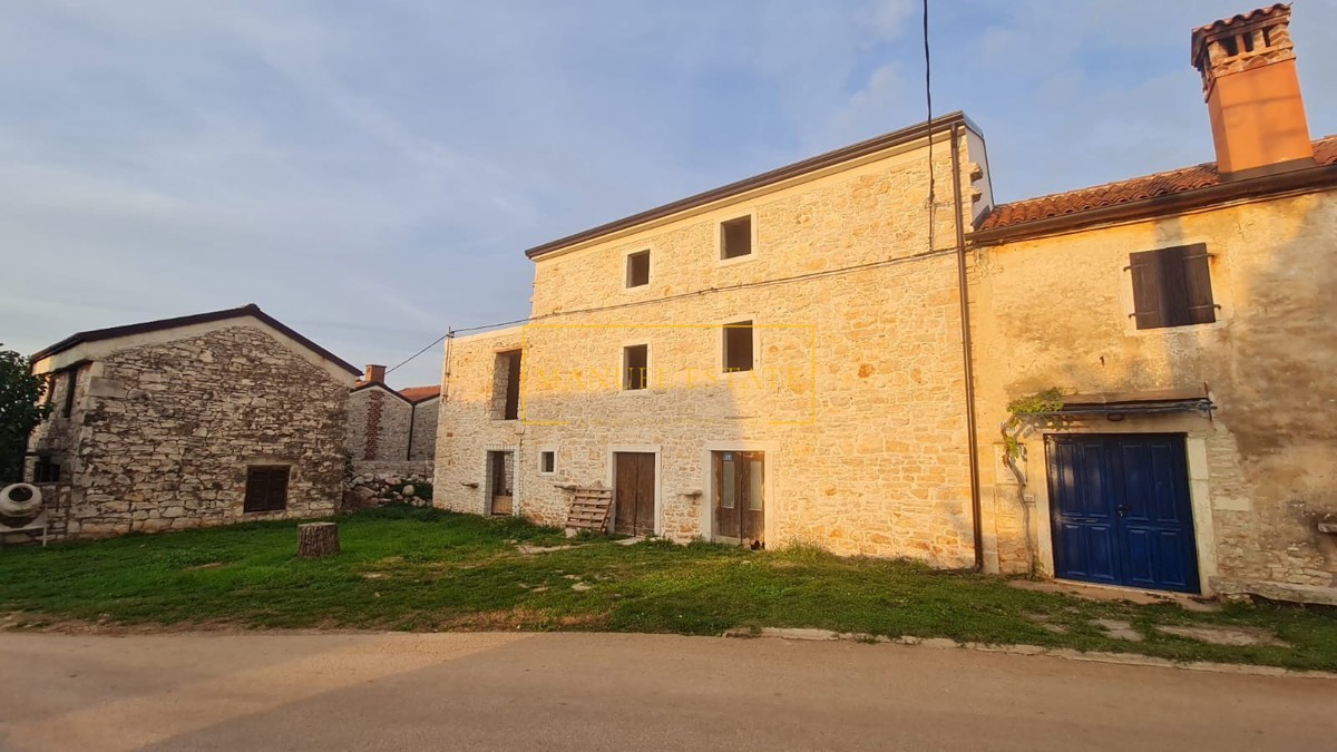 Casa in pietra ristrutturata, vicino a Umago