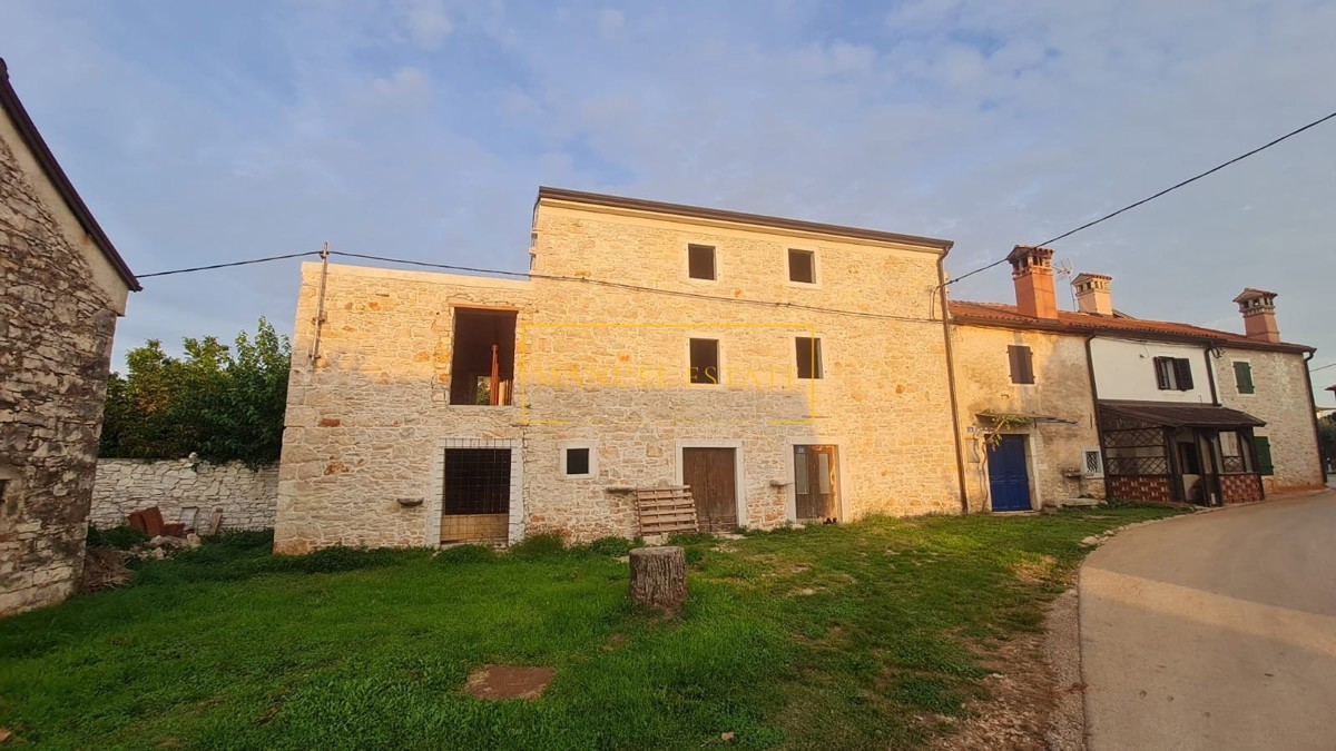 Casa in pietra ristrutturata, vicino a Umago