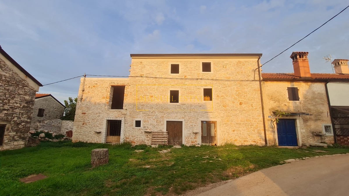 Casa in pietra ristrutturata, vicino a Umago